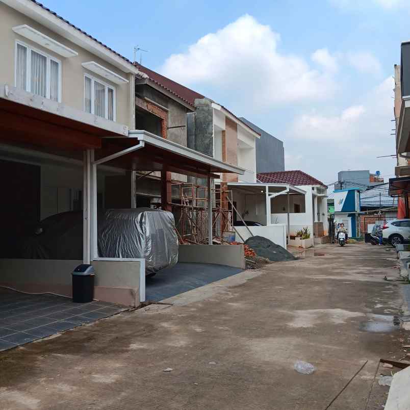 dijual rumah caman