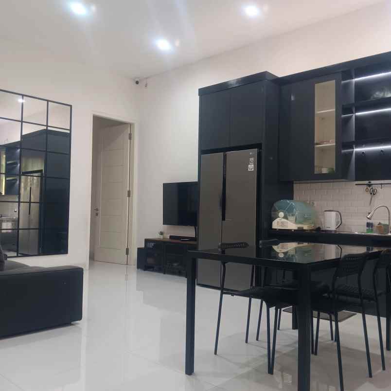 dijual rumah caman