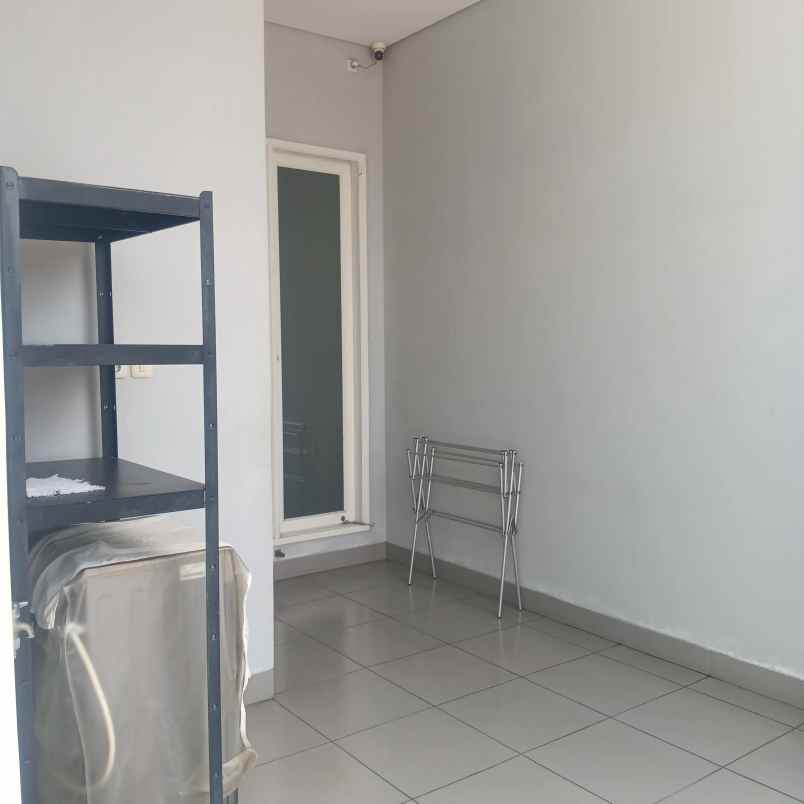 dijual rumah caman