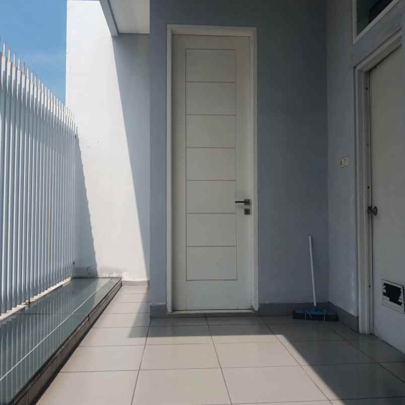 dijual rumah caman