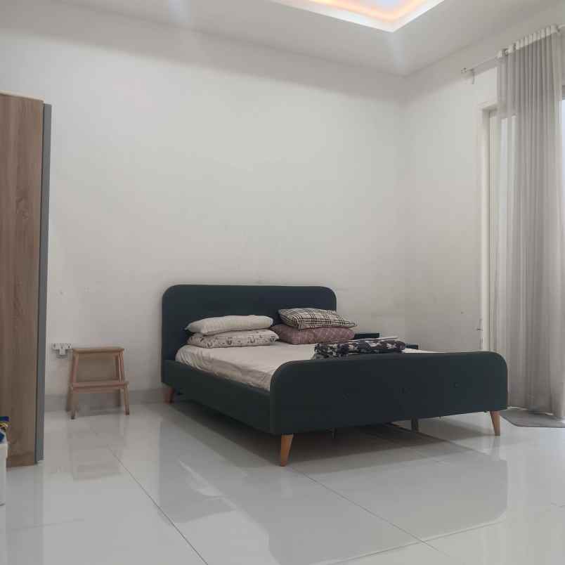dijual rumah caman