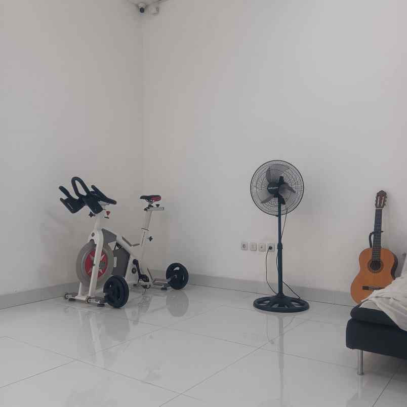 dijual rumah caman
