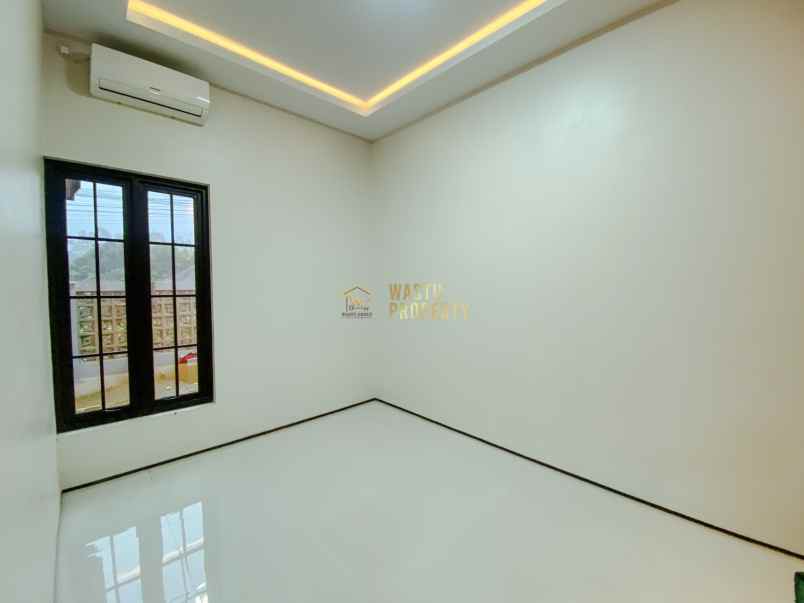 dijual rumah candi gebang maguwoharjo