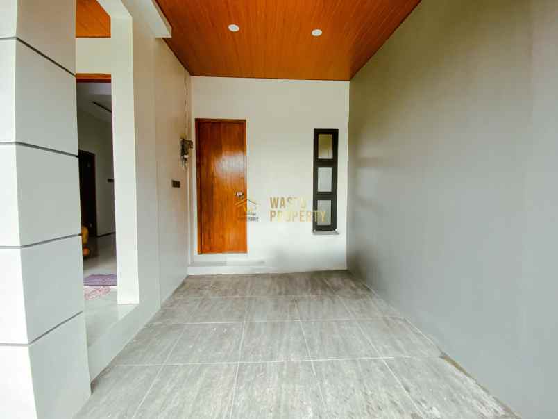 dijual rumah candi gebang maguwoharjo