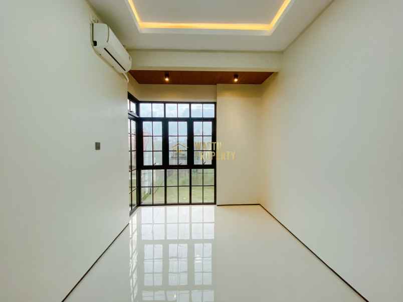 dijual rumah candi gebang maguwoharjo