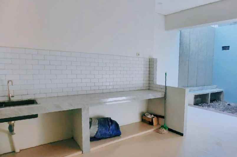 dijual rumah candi penataran