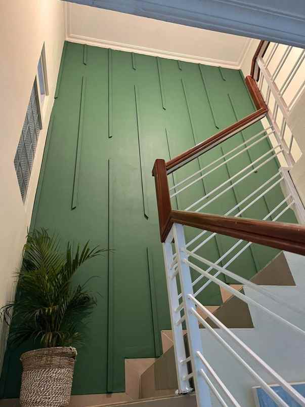 dijual rumah cantik siap huni di dekat lrt harjamukti