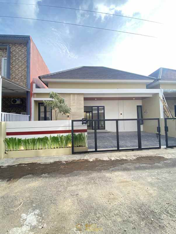 dijual rumah caturharjo sleman yogyakarta