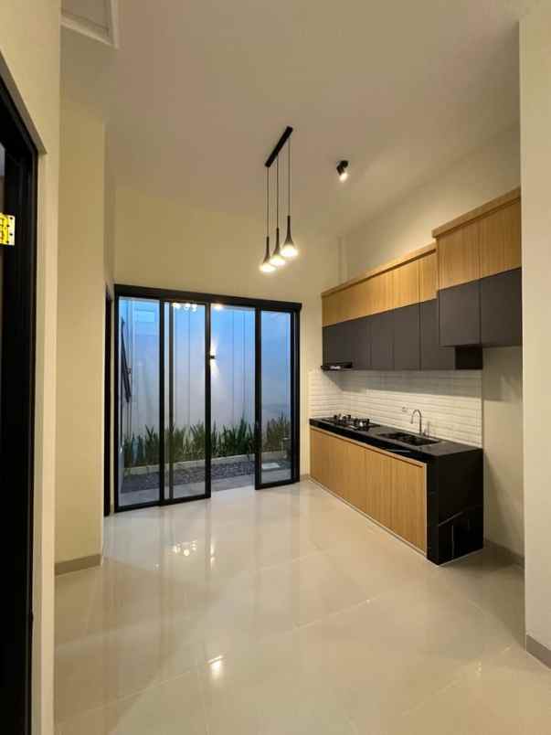 dijual rumah cebongan gabahan