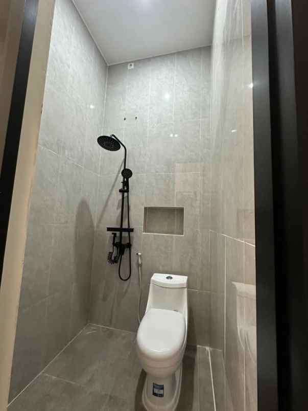 dijual rumah cebongan gabahan