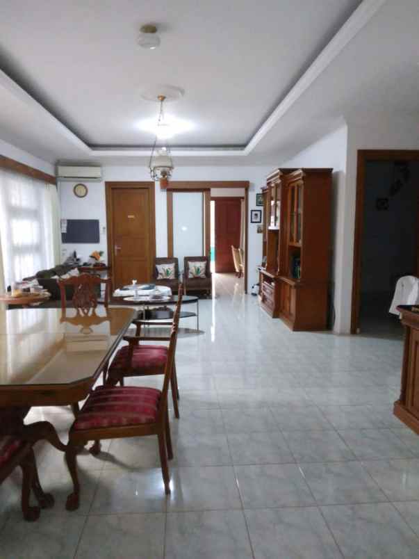 dijual rumah cempaka putih