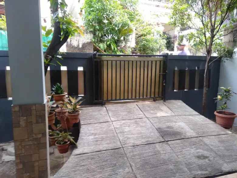 dijual rumah cepat murah lokasi di jagakarsa