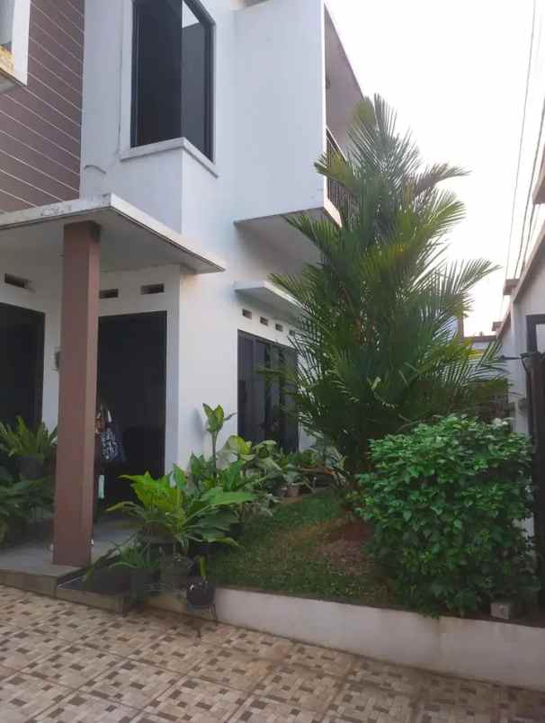 dijual rumah cilangkap