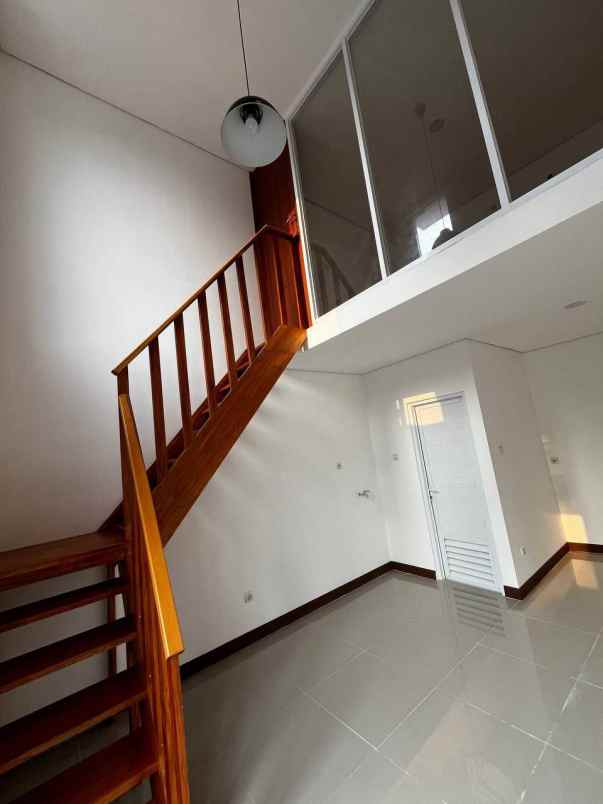 dijual rumah cilangkap