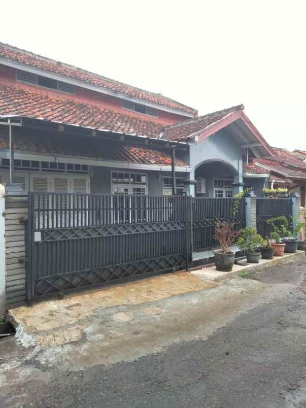 dijual rumah cimalaka