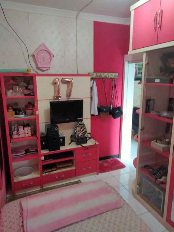 dijual rumah cimalaka