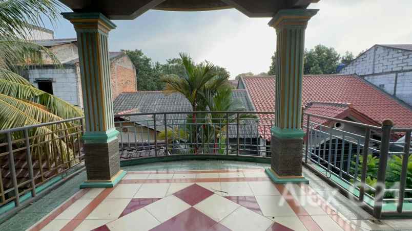 dijual rumah cipedak