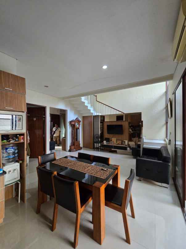 dijual rumah cipinang elok jatinegara