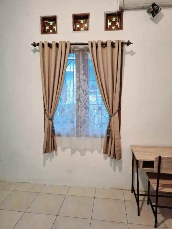 dijual rumah ciputat