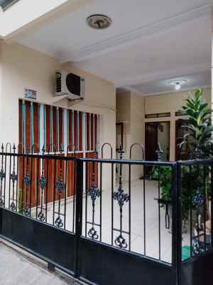 dijual rumah ciracas