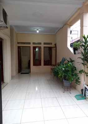 dijual rumah ciracas