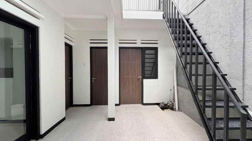 dijual rumah ciwaruga bandung