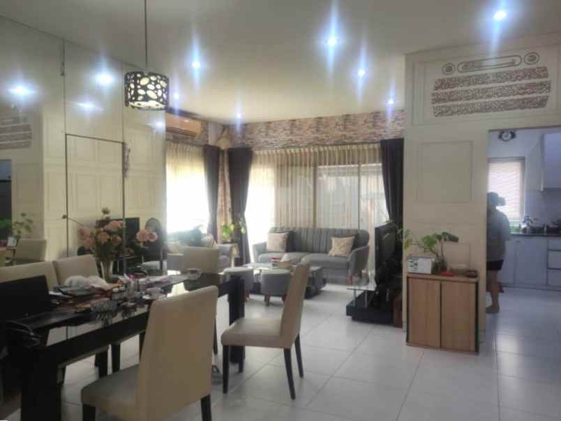 dijual rumah cluster alamanda jgc