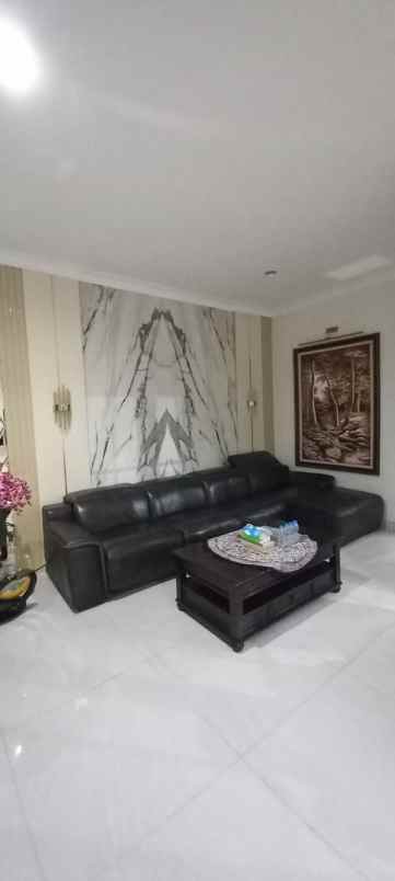 dijual rumah cluster anapuri podomoro