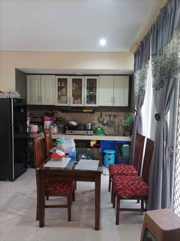 dijual rumah cluster capitol dago