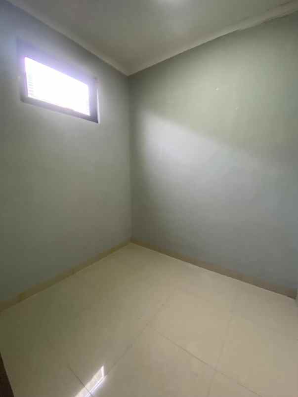 dijual rumah cluster edelweis