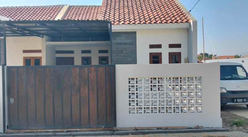 dijual rumah cluster lisvie village