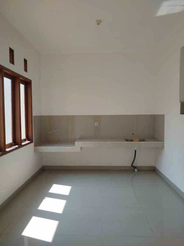 dijual rumah cluster margahayu
