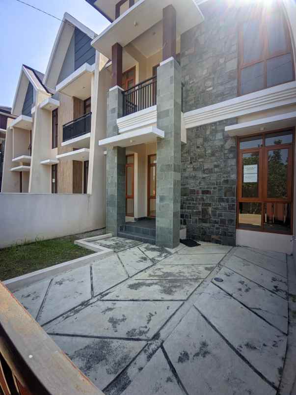 dijual rumah cluster margahayu