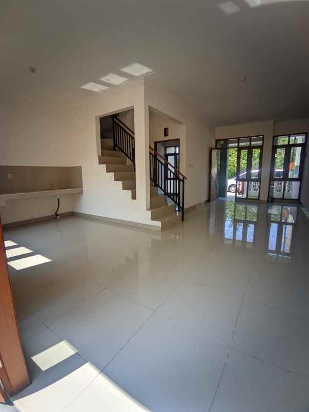 dijual rumah cluster margahayu