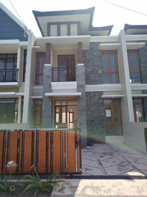 dijual rumah cluster margahayu