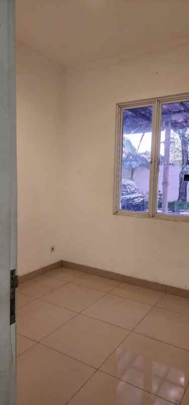 dijual rumah cluster south thames