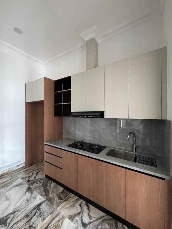 dijual rumah cluster sutera victoria