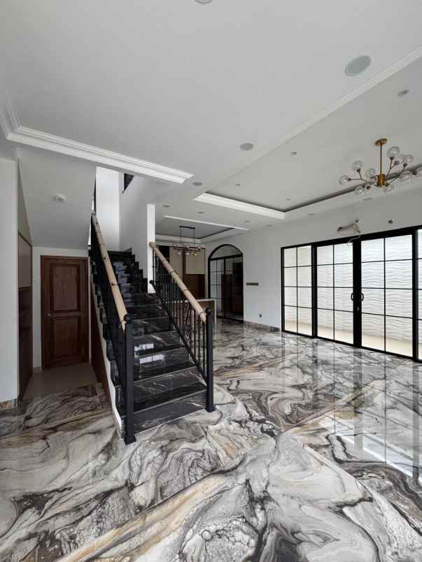 dijual rumah cluster sutera victoria