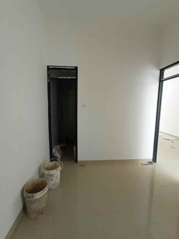 dijual rumah cluster villa cemara asri