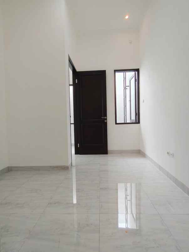 dijual rumah condet jakarta timur