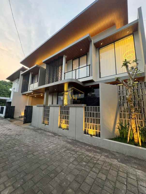 dijual rumah condong catur depok sleman