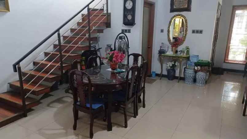 dijual rumah dalam cluster di mampang prapatan