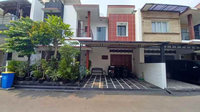 dijual rumah dalam cluster di mampang prapatan