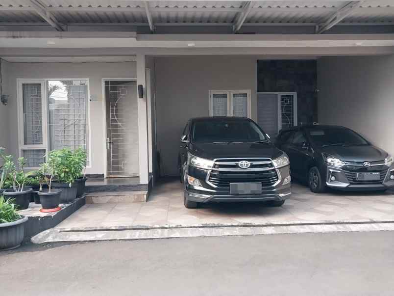 dijual rumah damai village ciganjur kec