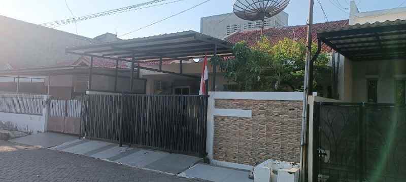 dijual rumah darmo harapan indah