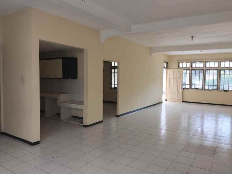 dijual rumah darmo permai utara