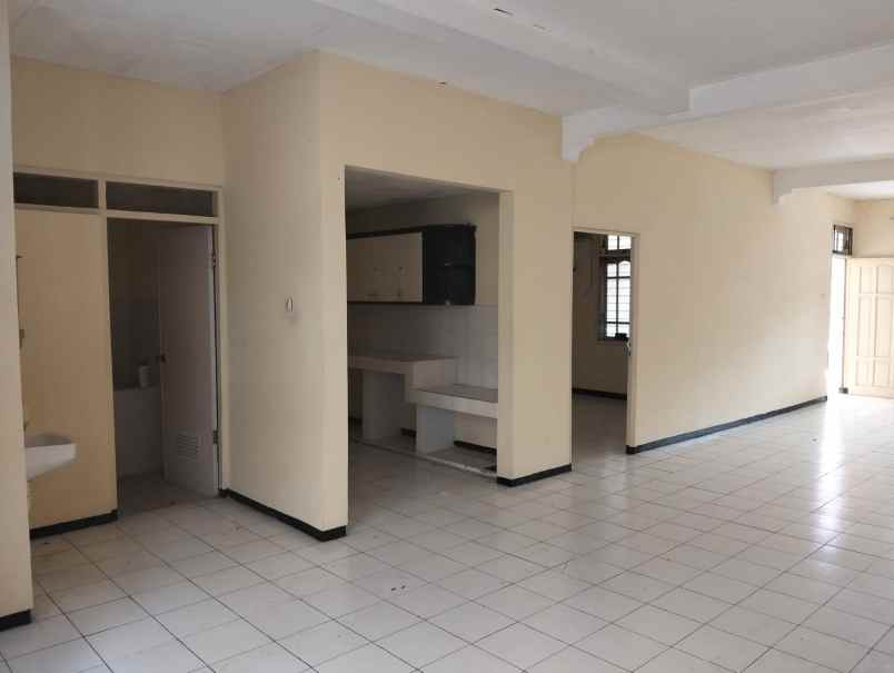 dijual rumah darmo permai utara