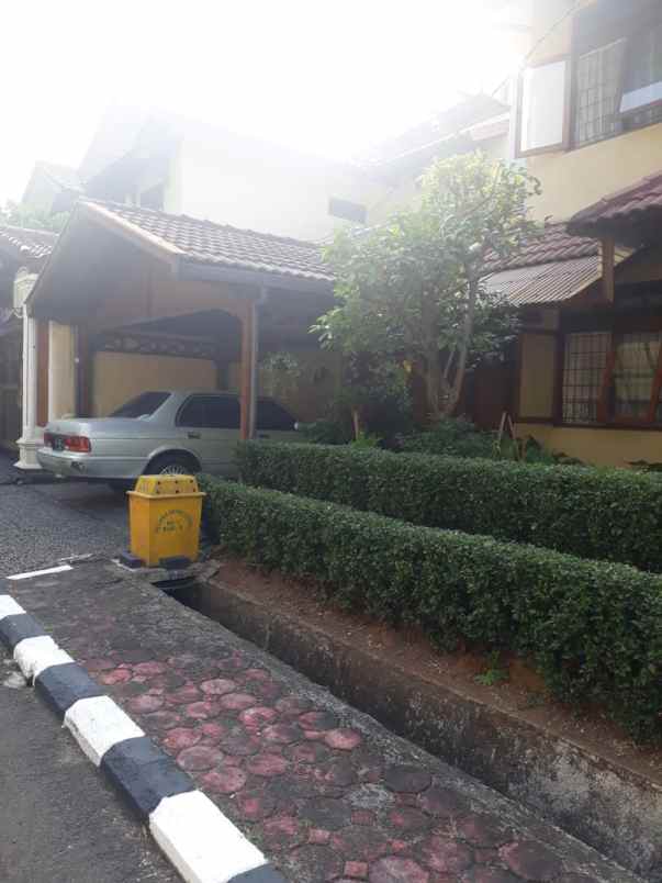 dijual rumah dekat margonda