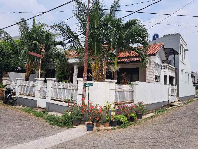 dijual rumah dekat pasar cipadu