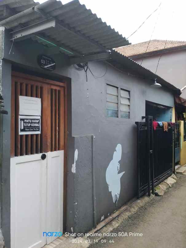 dijual rumah dekat stmt trisakti